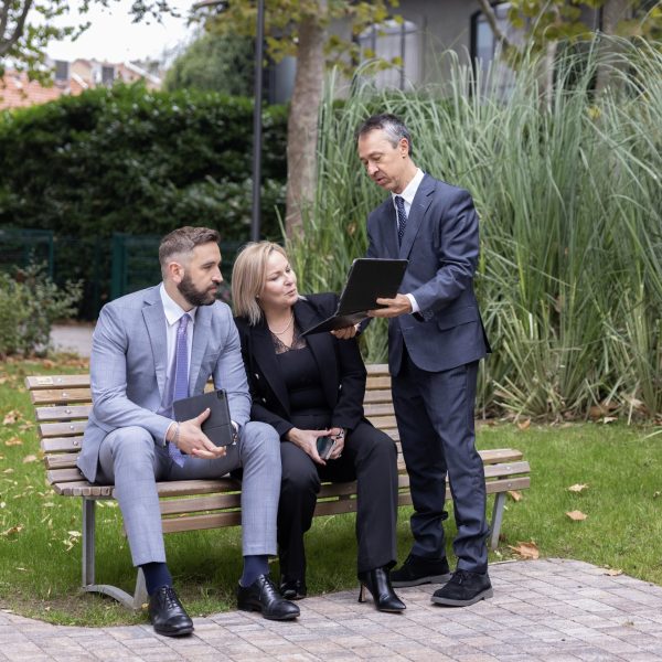 8E9F3FFE-8D22-4A5B-A058-7560240C720F_1_201_a